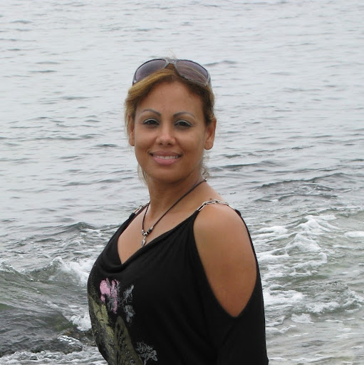Elizabeth Rivera Photo 29