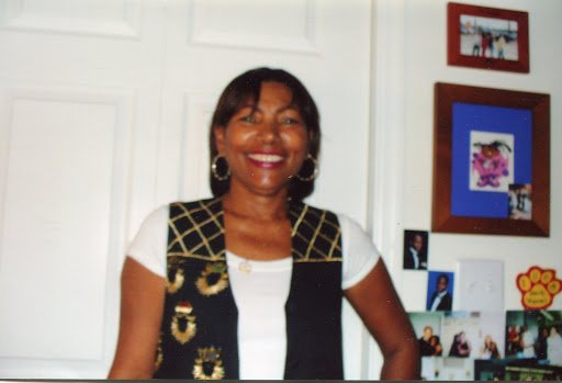 Phyllis Collins Photo 21