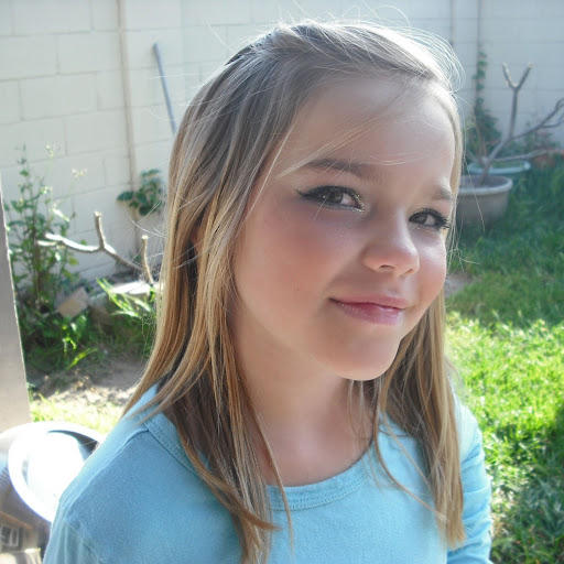 Laura Dean Photo 17