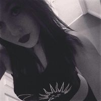 Ellie Lambert Photo 31