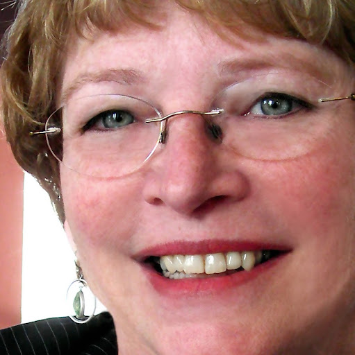 Lynne Snow Photo 15