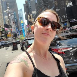 Jennifer Heim Photo 14
