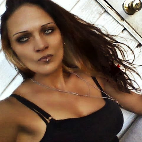 Victoria Bass Photo 19
