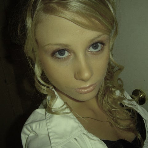 Jenny Tyler Photo 10