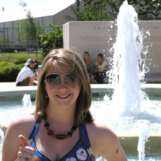 Holly Taylor Photo 20