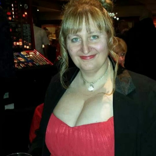 Victoria Wade Photo 13