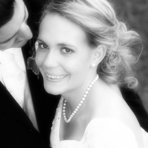 Julianne Jones Photo 33