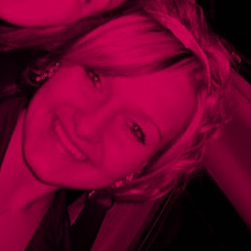 Emma Howell Photo 9