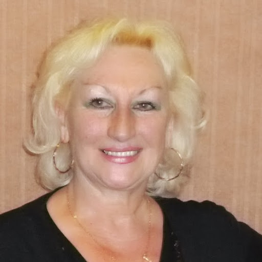 Irene Martin Photo 39