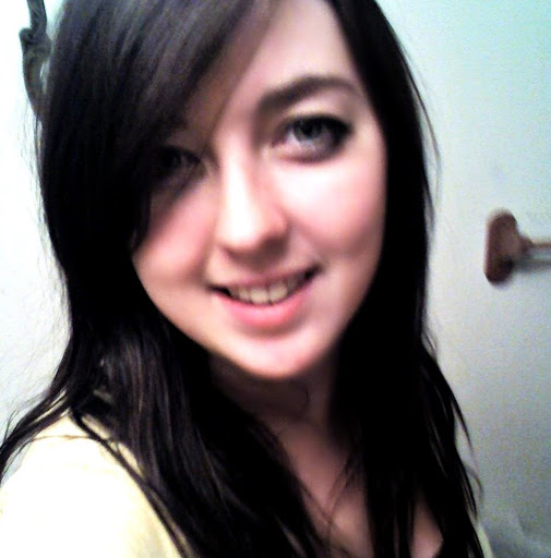 Alicia Battin Photo 3