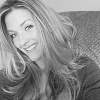 Laura Waite Photo 13