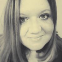 Jessica Hutchins Photo 18