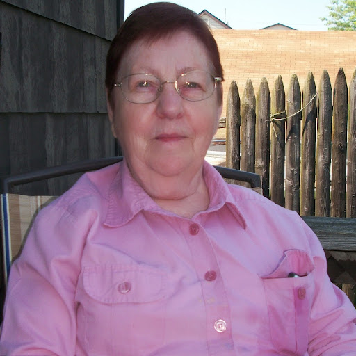 Ellen Robbins Photo 20