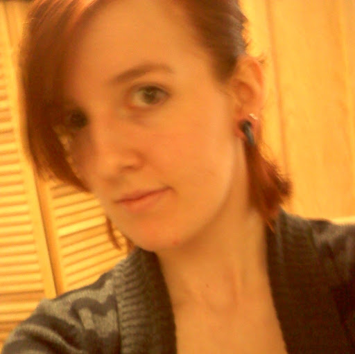 Emily Maynes Photo 9