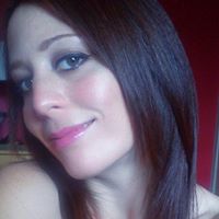 Elizabeth Golding Photo 23