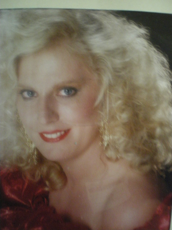Angelina Smith Photo 15