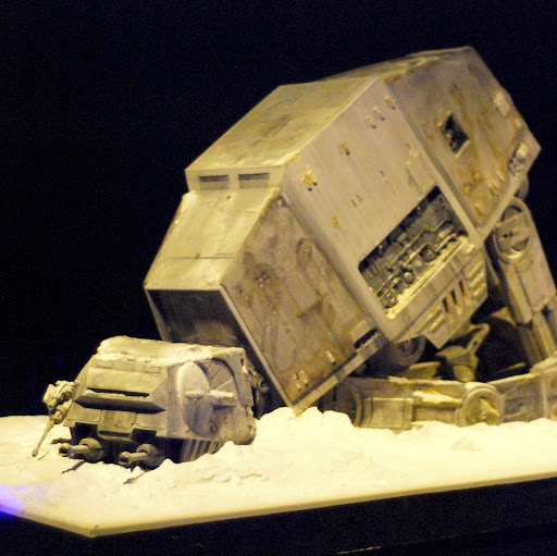 Lee Barker Photo 44