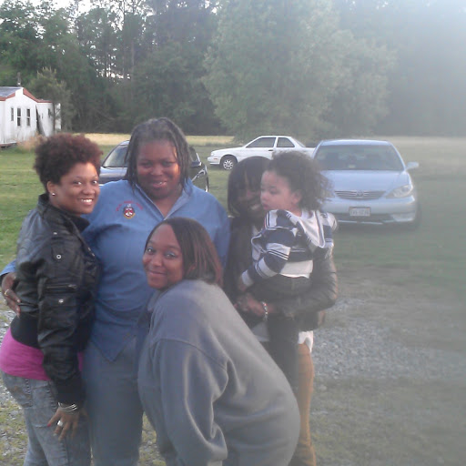 Theresa Ross Photo 30