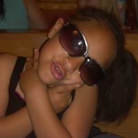 Alicia Pitts Photo 9