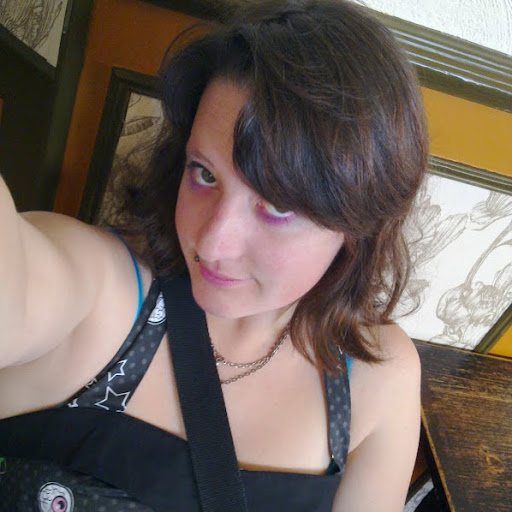 Lily Robinson Photo 12