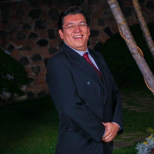 Hugo Ayala Photo 30