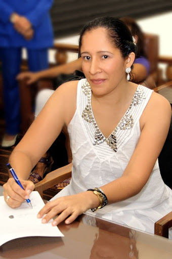 Martha Aranda Photo 29