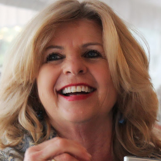 Lynne Leonard Photo 14