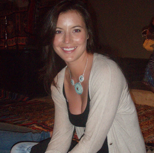 Elizabeth Mccann Photo 35