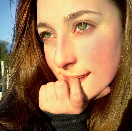 Amanda Scott Photo 28