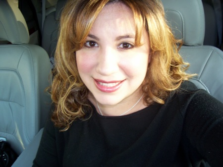 Suzanne Silva Photo 31