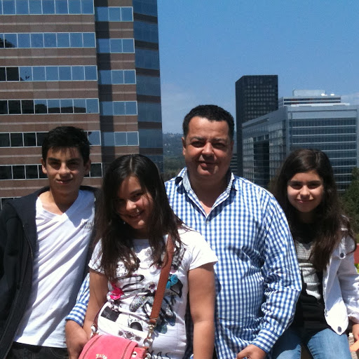 Alejandro Gutierrez Photo 11