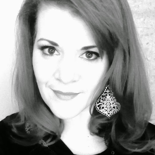 Stephanie Gee Photo 38