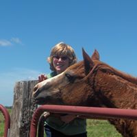 Elizabeth Shuler Photo 7