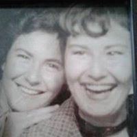 Helen Oliver Photo 13