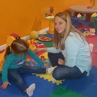 Jennifer Caulder Photo 7
