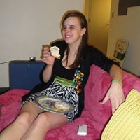 Emily Mercer Photo 13