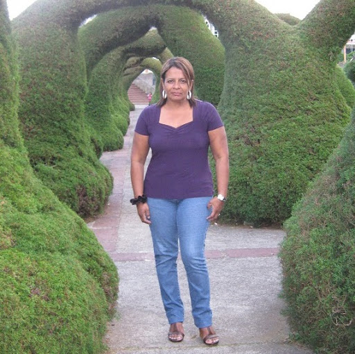 Maureen Anderson Photo 10