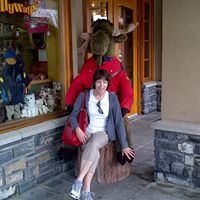 Andrea Theriault Photo 14
