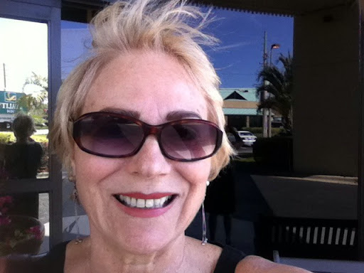 Gloria Short Photo 8