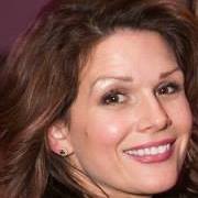 Jennifer Wagner Photo 32