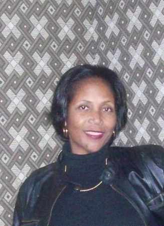 Renee Dixon Photo 41