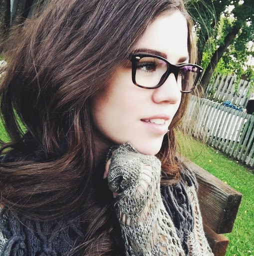 Katelyn Thomas Photo 32