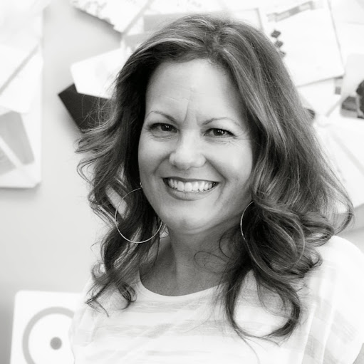 Michelle Arnett Photo 16
