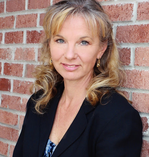 Lisa Cleveland Photo 33