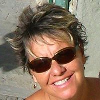 Laurie Adams Photo 20