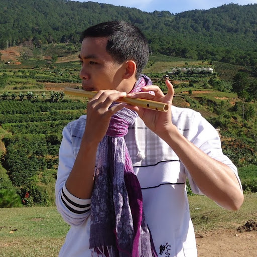Nguyen Dinh Photo 30