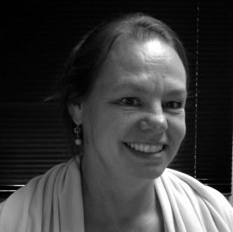 Julie Stark Photo 39
