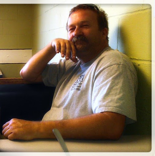Mike Agee Photo 32