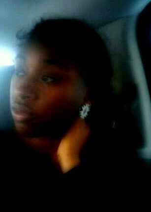 Danielle Singleton Photo 11