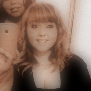 Nicole Farr Photo 12